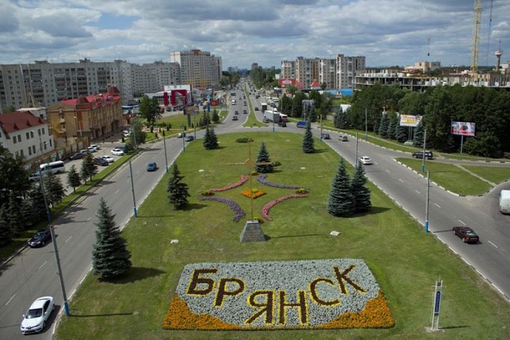 къде е Брянск от столицата