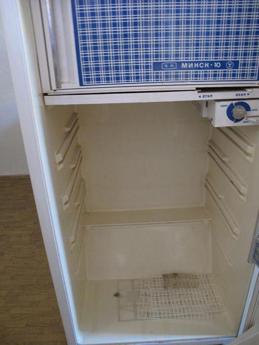 frigorifero stretto a due compartimenti