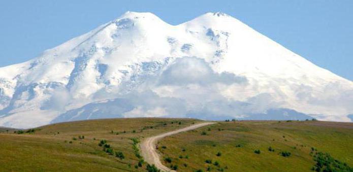 Volcano Elbrus deluje
