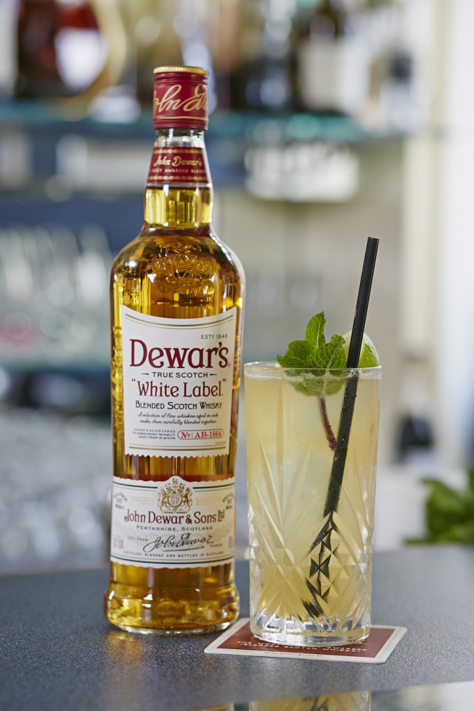 Il whisky di Dewar in un cocktail