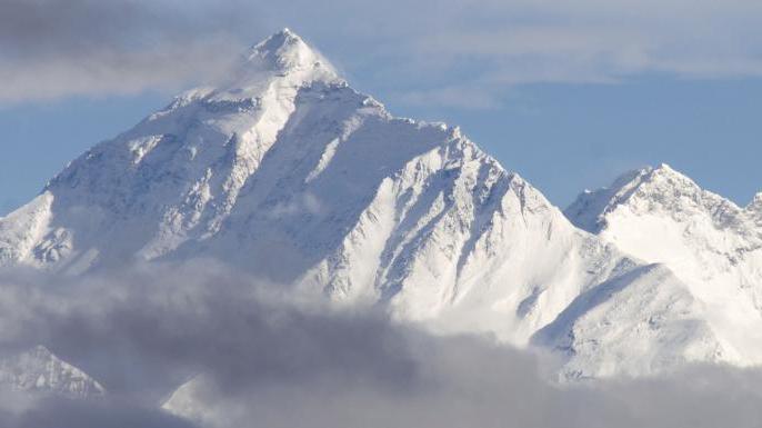 prvi človek, ki je osvojil Everest