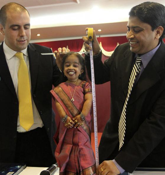 Световният рекорд на Гинес е най-малката жена в света