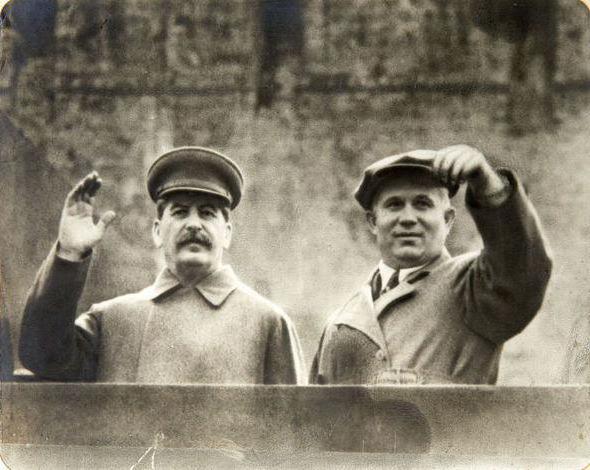 Stalin je izvedel mavzolej leta