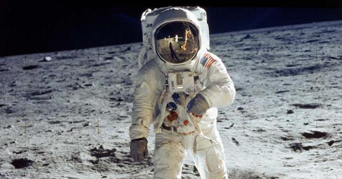 zakaj astronavti ne letijo na luno