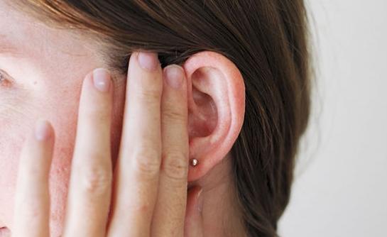 congestione dell'orecchio