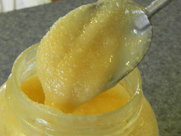 Perché il miele ha rapidamente zuccherato