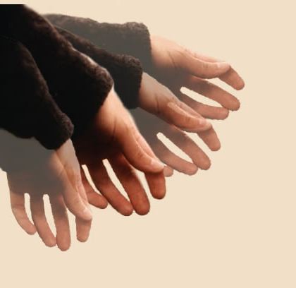 ръцете на възрастните хора