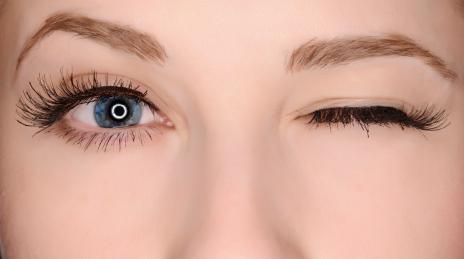 proč se špetky očních víček zmenšují