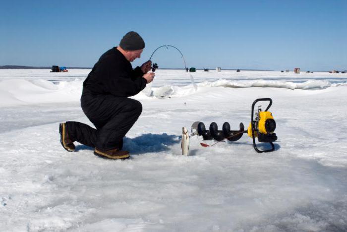pesca a Tyumen in inverno