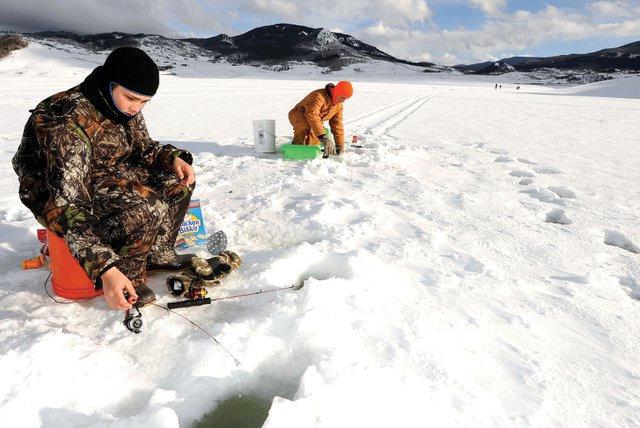 zimní rybaření první led