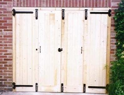 дрвена гаражна врата
