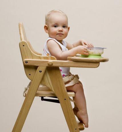 дрвена столица за бебе
