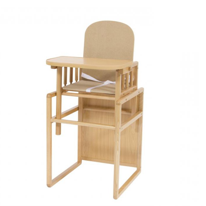 otroški stolček z lesenim transformatorjem