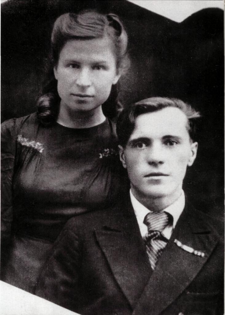 Астафиев със съпругата си