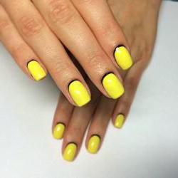 manicure gialla nera