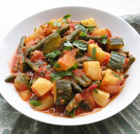 zucchine in umido con carne e verdure